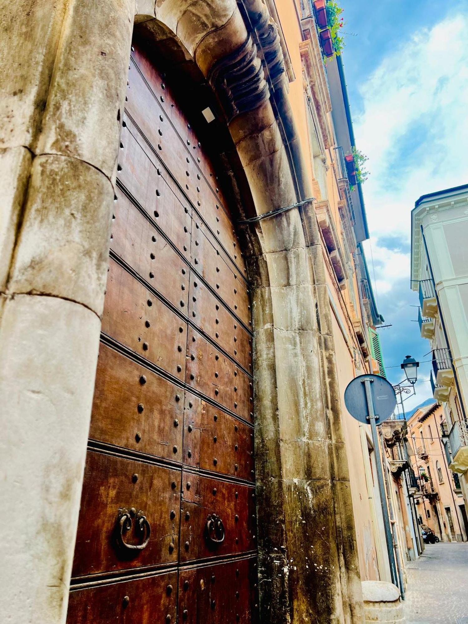 Regina D'Aragona Casa Vacanze Sulmona Bagian luar foto